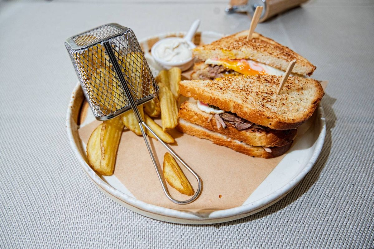 Club pulled pork